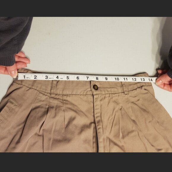 Vintage Zig Zag tan shorts - Picture 8 of 8